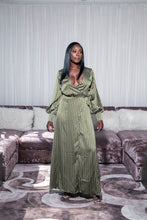 Load image into Gallery viewer, It&#39;s the &quot;SLIT&quot; for me |Green Polka Dot Dress
